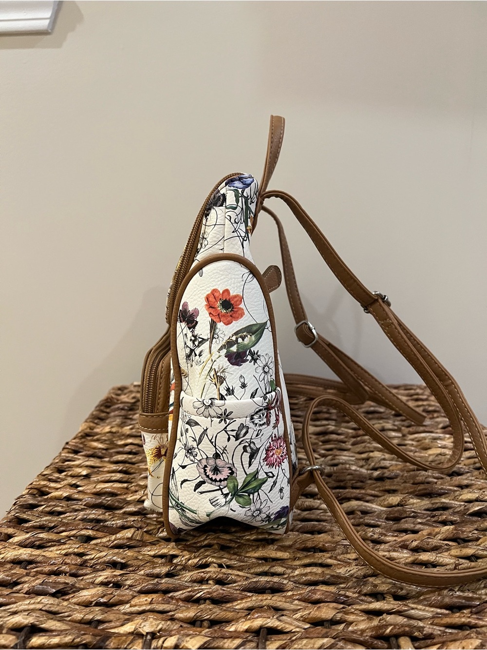 MultiSac Floral Backpack - Picture 5 of 10